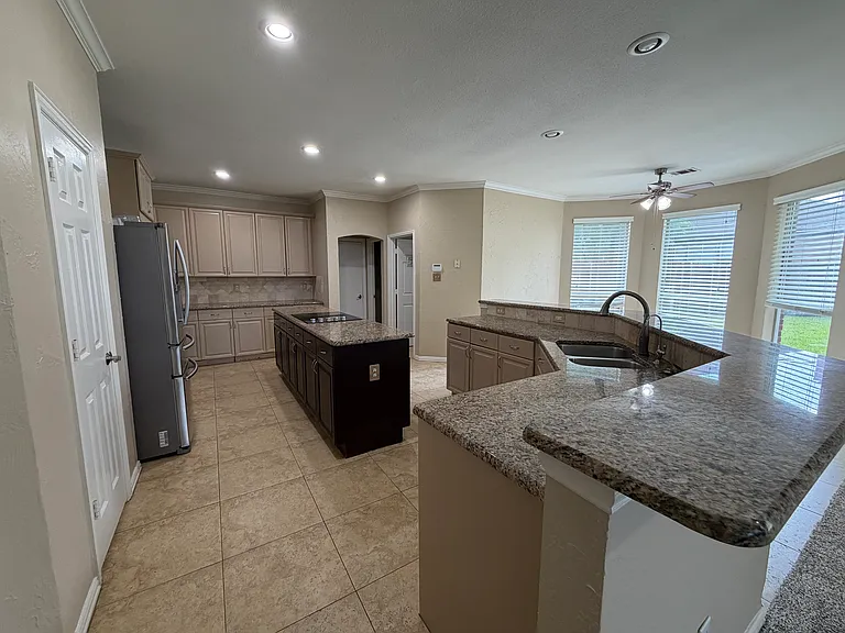 109 Belmont Place Cir — Photo 4