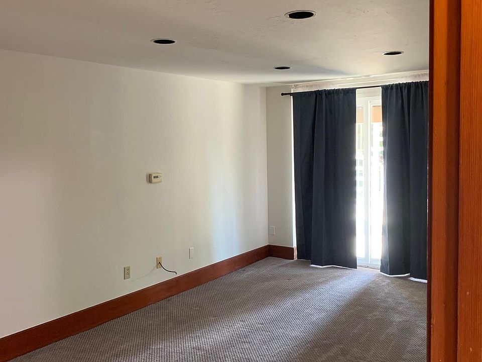1st image of 6458 Arlington Blvd #A