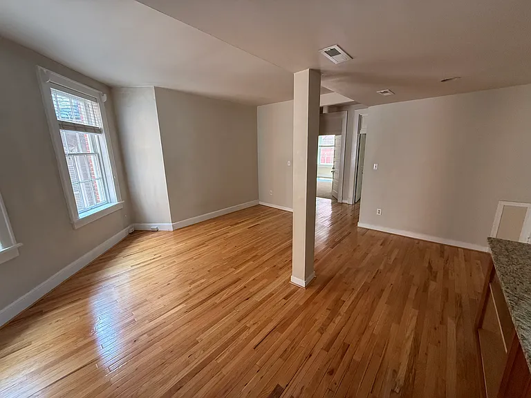 209 Hanover St #3 — Photo 3
