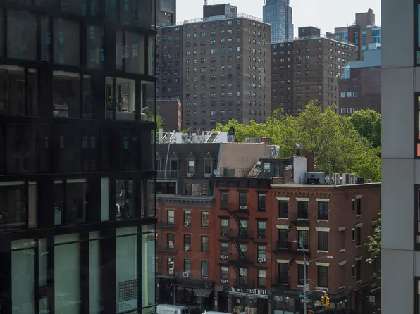 508 West 24th Street image 15 of 19