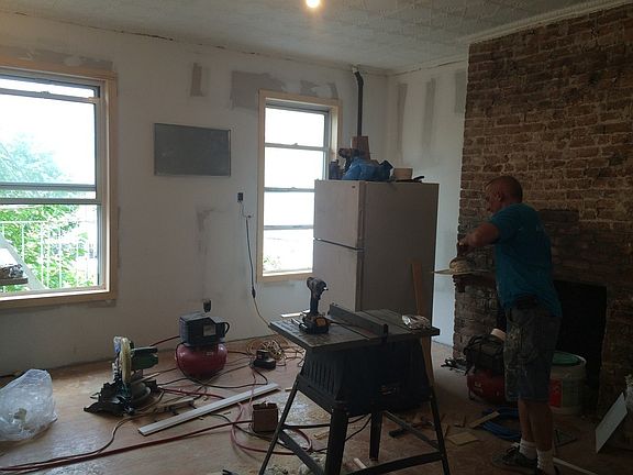 5th image of 325 Leonard St APT 4