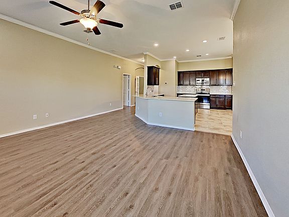 4th image of 260 Oxford Dr