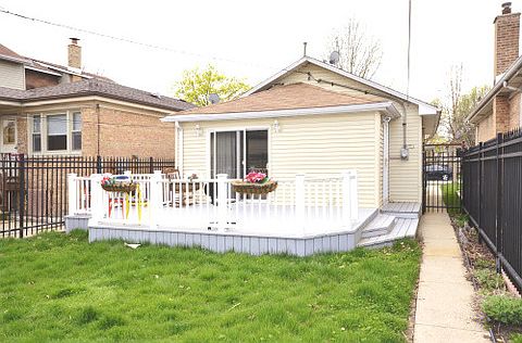 4th image of 5507 N Neenah Ave