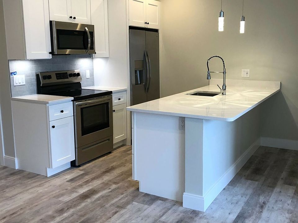 landlord_unit_photo_49147365_1