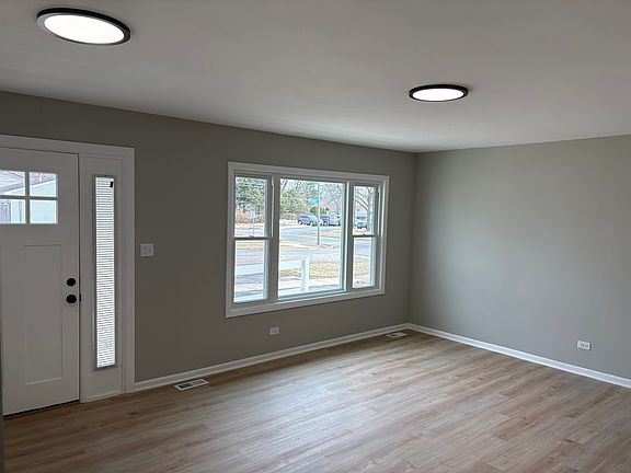 4th image of 8124 Kensington Ln