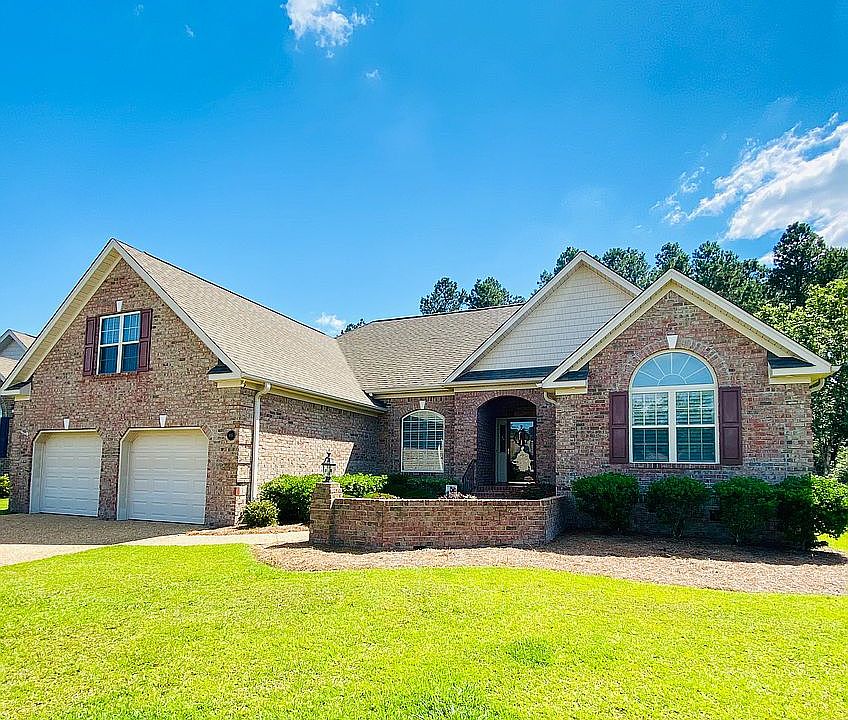 1st image of 915 Spicebush Dr