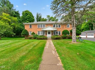 11 Kensington Court APT 3, Delmar, NY 12054
