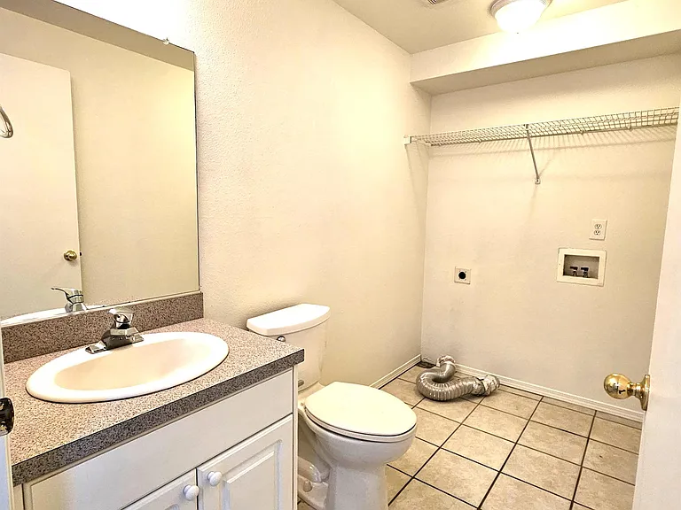 9703 NE Tenny Creek Dr — Photo 14