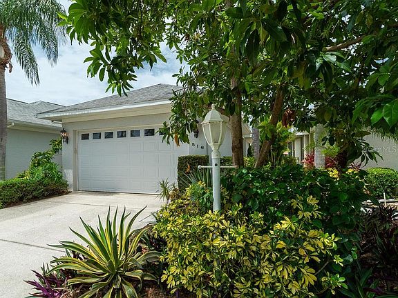 4th image of 516 Catalina Isles Cir