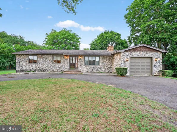 1318 Swedesboro Rd, Monroeville, NJ 08343
