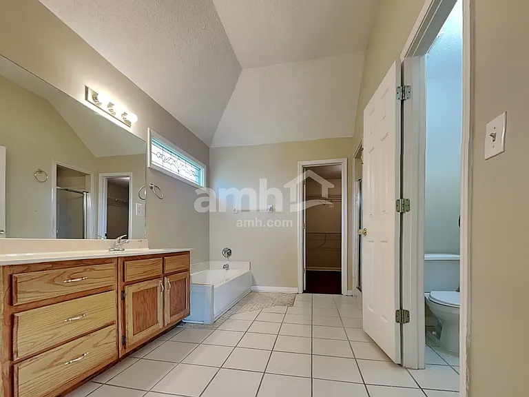 2713 Country Glade Cv N — Photo 14