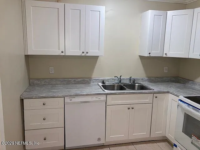 3 bed, 2.0 bath, 1100 sqft, $1,250 — Photo 3