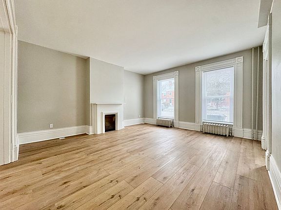 3rd image of 701 N Wayne St #795934D18