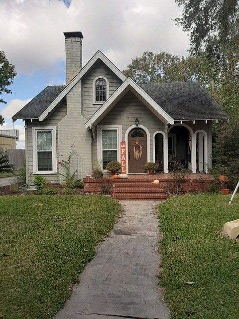 1st image of 2690 Gladys Ave