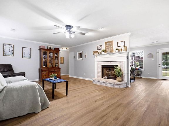 5th image of 134 Cinnamon Ln