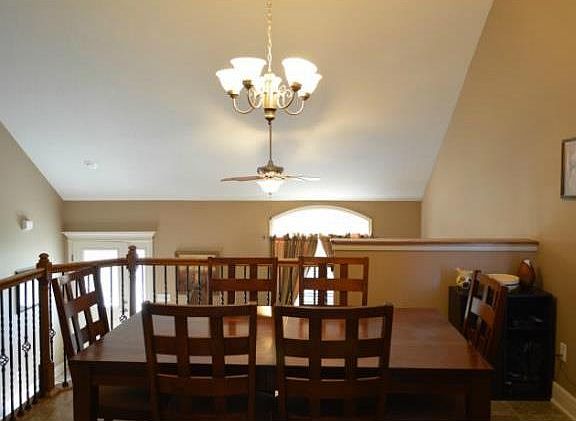 5th image of 605 N Rockwell Ct