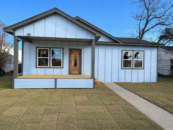 319 E Main St, Ranger, TX 76470