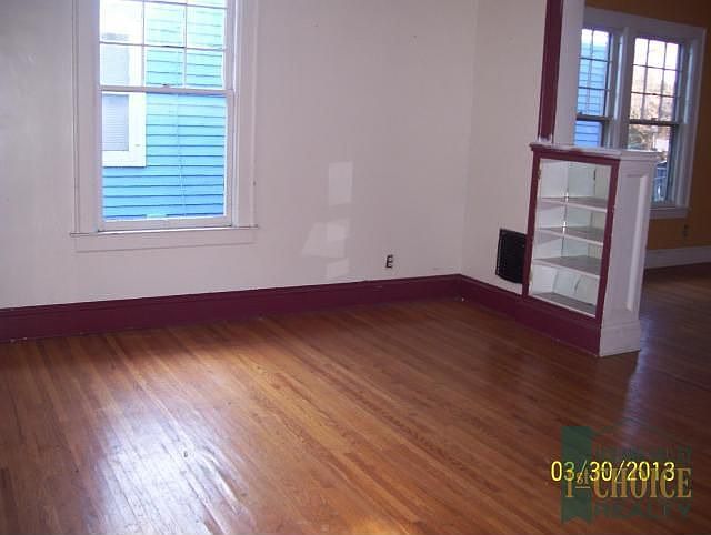 2nd image of 139 Boyce Ave