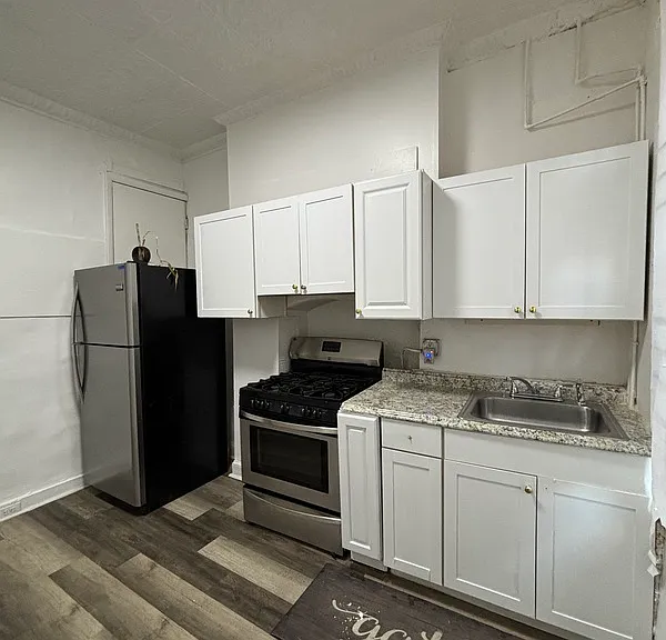 292X Parkwood Ave #1 — Photo 1