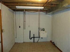 4th image of 305 Sheetz Way #305