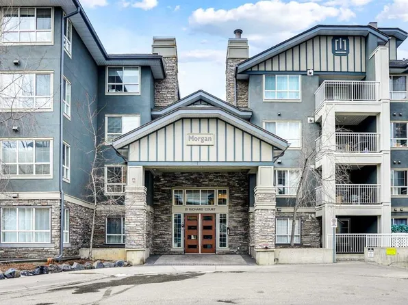35 E Richard Ct SW #250, Calgary, AB T3E 7N9