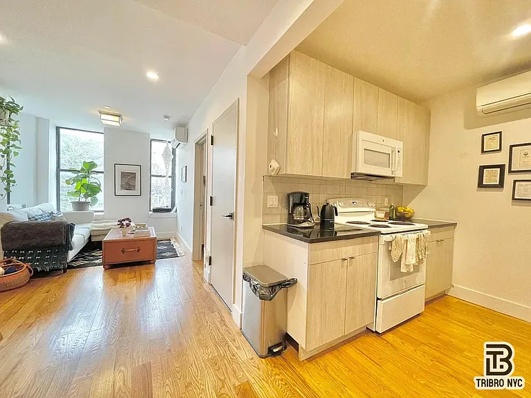 101 Humboldt St #3R — Photo 7