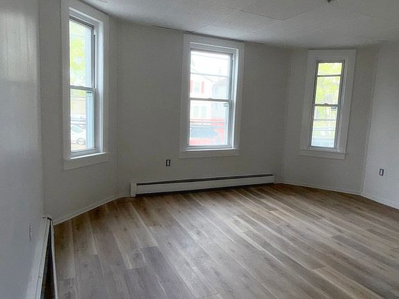 5th image of 193 Smith St #3-1-2