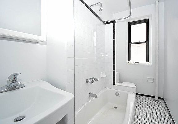 4th image of 2333 Loring Pl N APT 1