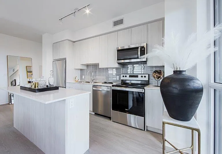 45 Railroad St — Photo 14