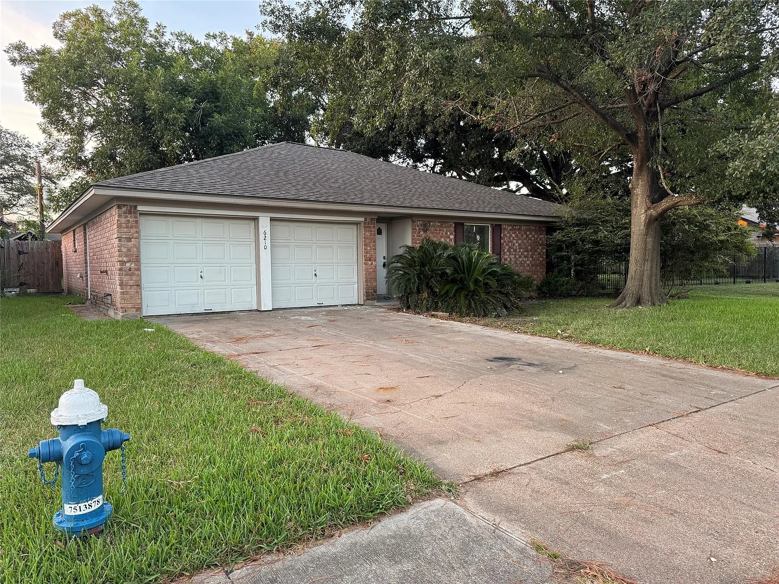 4 bed, 2.0 bath, 1650 sqft, $2,800 — Photo 1