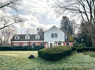 564 Overhill Rd, Bloomfield Hills, MI 48301