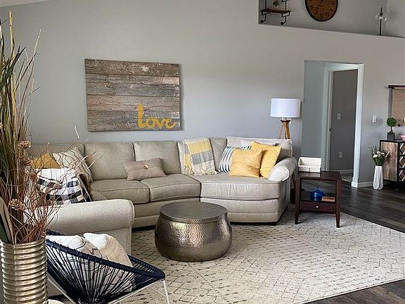 5th image of 6410 Tranquil River Ln