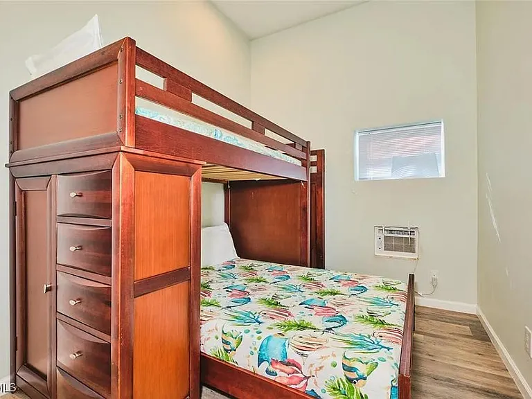 950 San Carlos Dr — Photo 15
