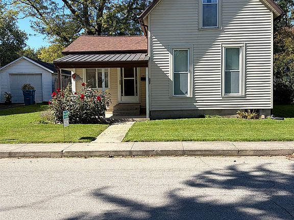 2nd image of 722 S Marion St