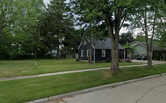 3rd image of 534 Humphrey St