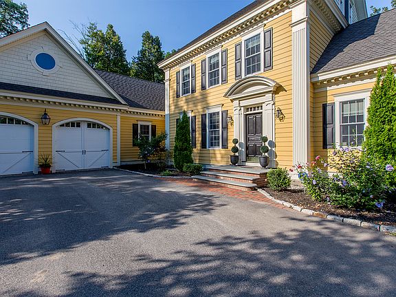 2nd image of 11 Ray Emma Dr