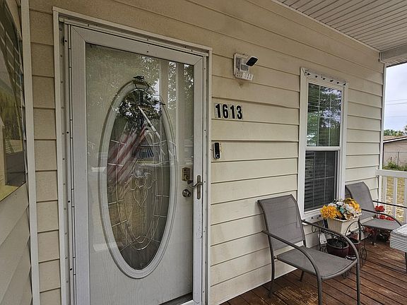 4th image of 1613 Fountain Ave