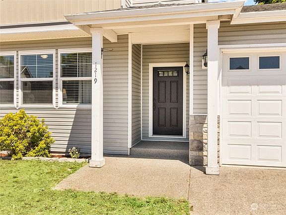 4th image of 1219 180th Street Ct E