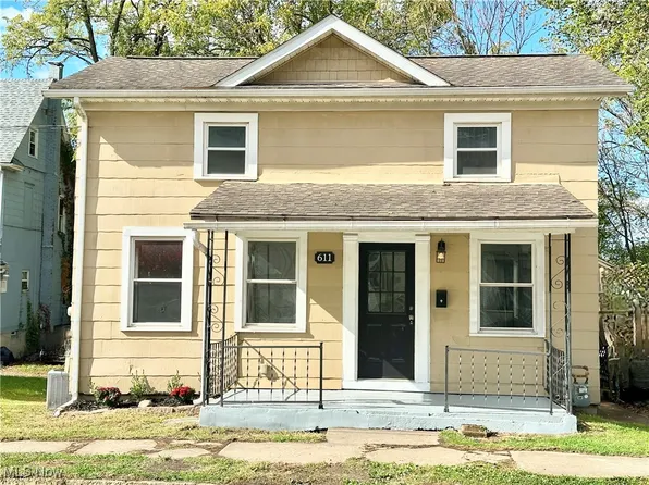 611 3rd St NE, Massillon, OH 44646