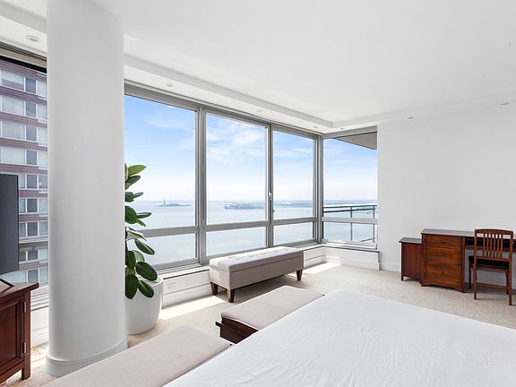 4th image of 30 West St APT 24F