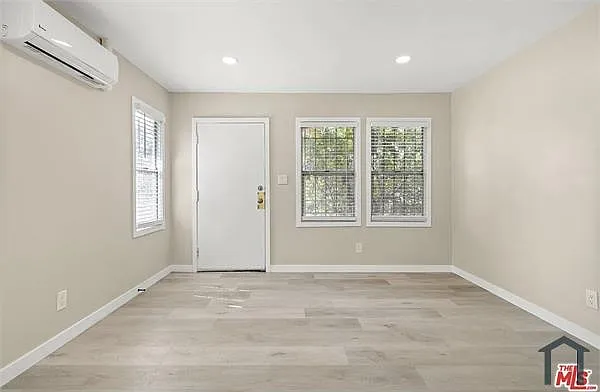 2 bed, 700 sqft, $2,800 — Photo 4