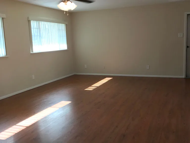 333 Brightsand Ct — Photo 9