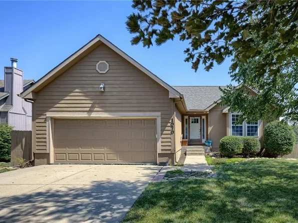 1070 N Lincoln St, Olathe, KS 66061