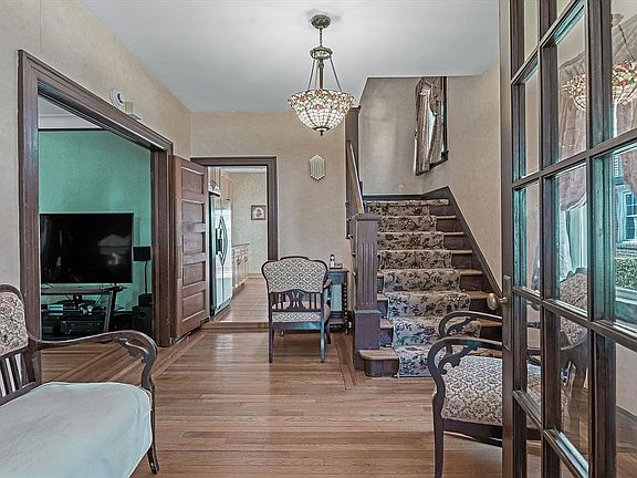 4th image of 186-34 Henley Rd