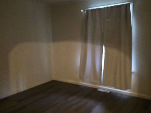 5th image of 135 Gold St #1