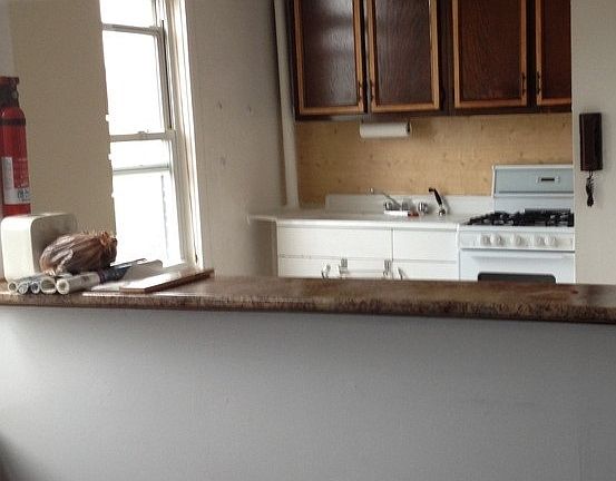 3rd image of 2038 42nd St