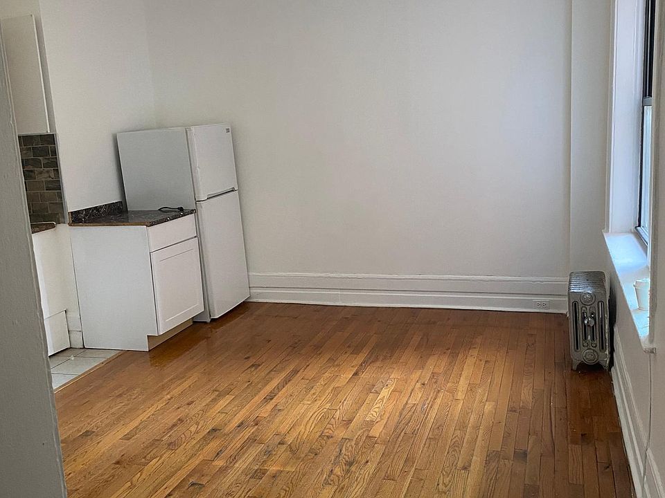1st image of 49 Hill St #201