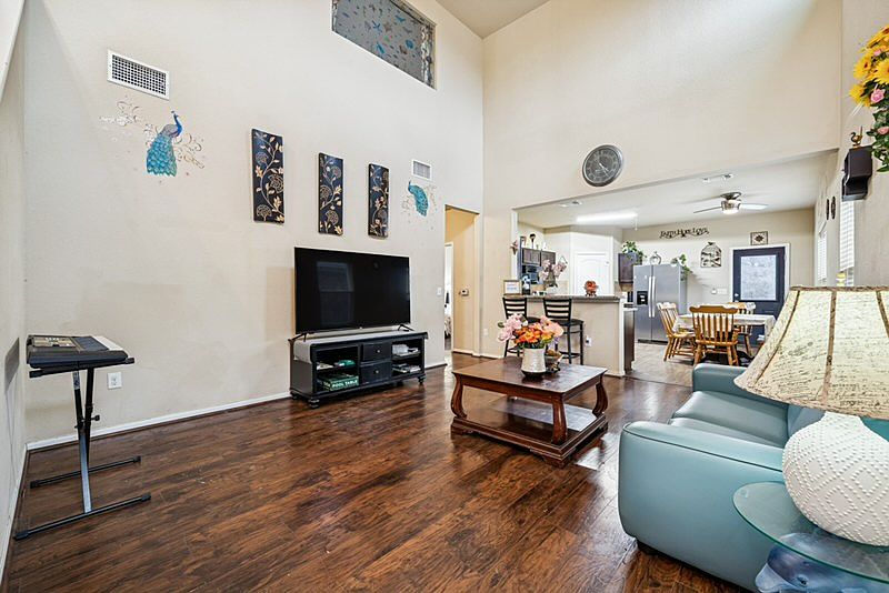 1st image of 3204 Ortman Dr