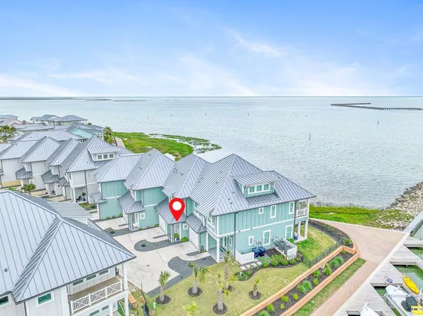 292 Reserve Ln #602, Rockport, TX 78382
