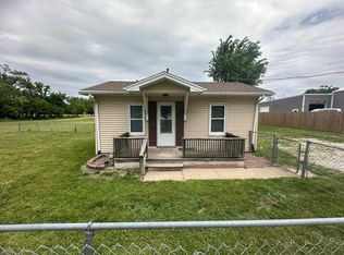 2215 S 6th St, Council Bluffs, IA 51501